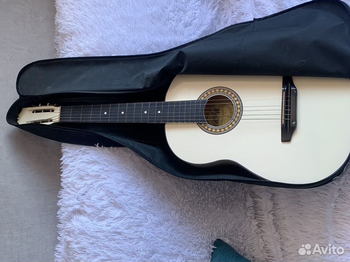 Акустическая гитара бу