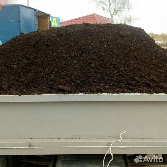 Навоз перегной, чернозем, песок, щебень