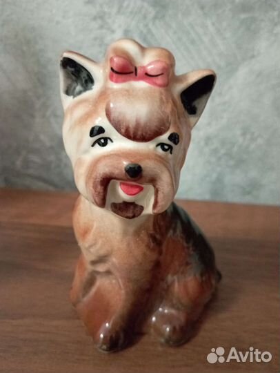 Фарфоровая статуэтка