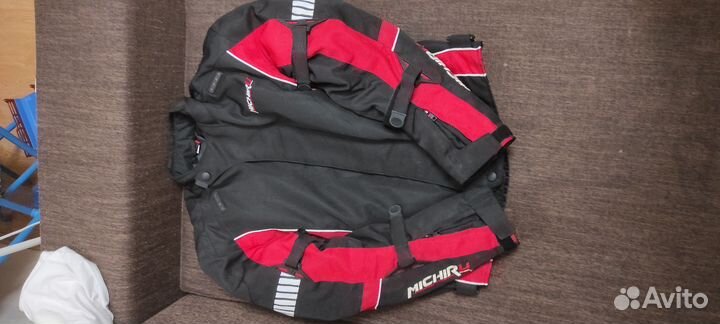 Мотокуртка с защитой