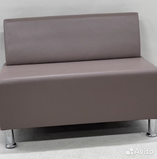 Диван в кафе