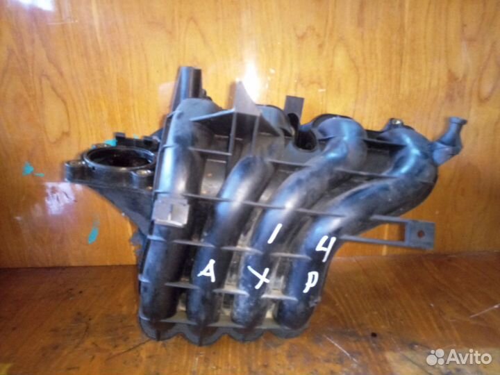 Впускной коллектор Фольксваген 1.4 AXP