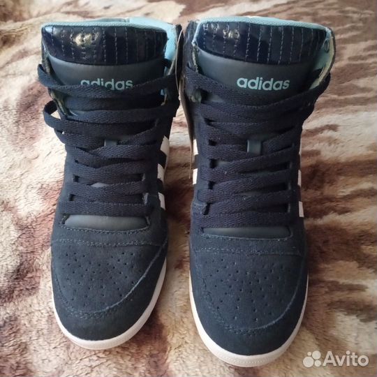 Женские сникерсы