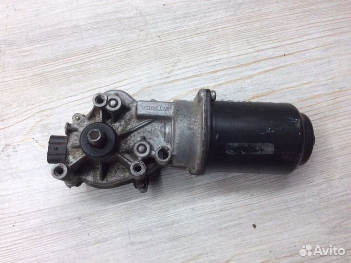 Моторчик стеклоочистителя передний Mitsubishi