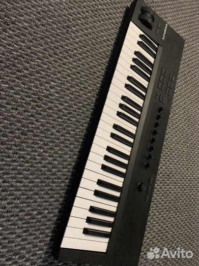 Midi клавиатура komplete kontrol A49 NI