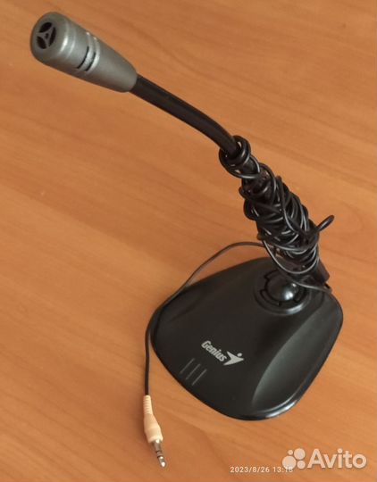 Студийный микрофон