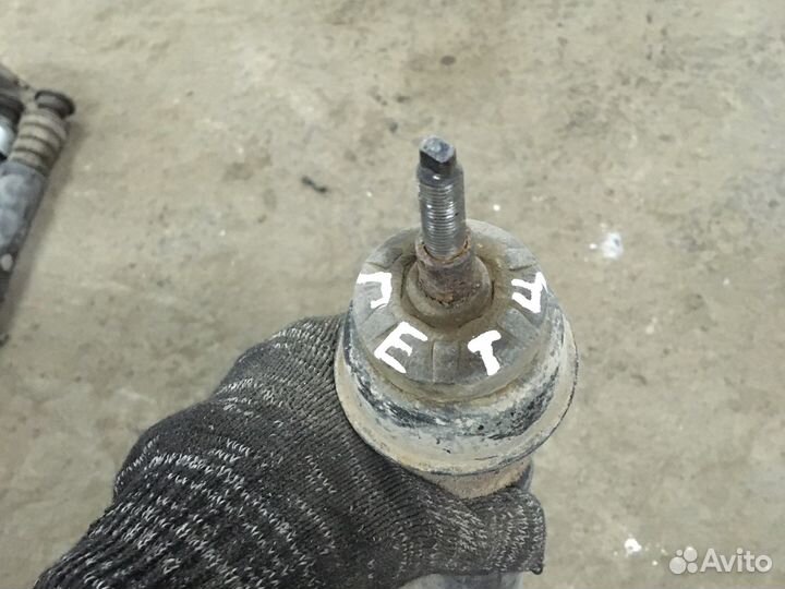 Hyundai getz Амортизатор