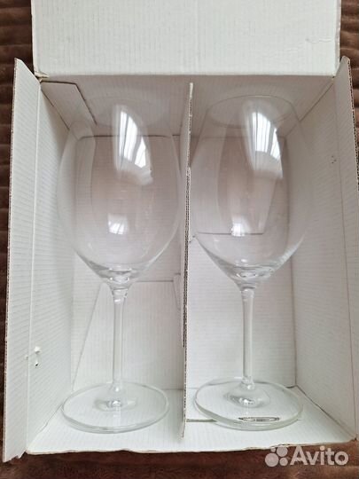 Бокалы для вина, шампанского