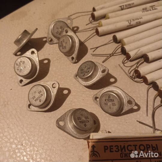 Радиодетали СССР новые одним лотом