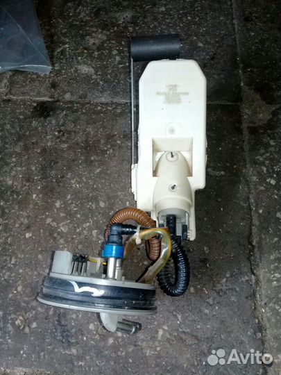 Топливный насос на Nissan Primiera p11