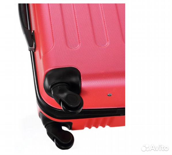 Чемодан на колесах Lcase