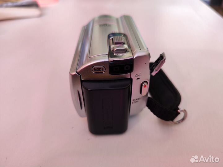 Видеокамера Sony DCR-SR68