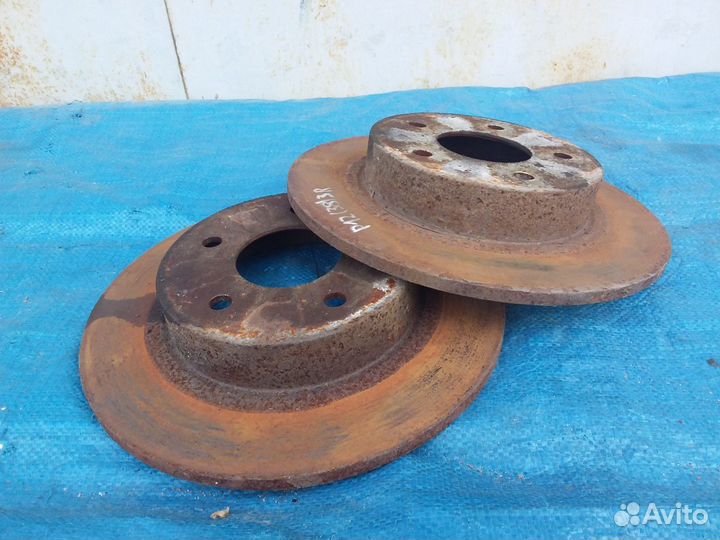 Задние тормозные диски Nissan Primera P12