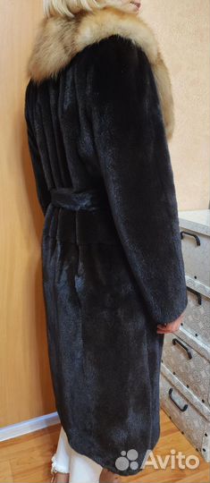Шуба норковая р.44 воротник из куницы