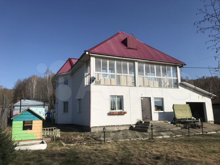 Коттедж 233 м² на участке 20 сот.