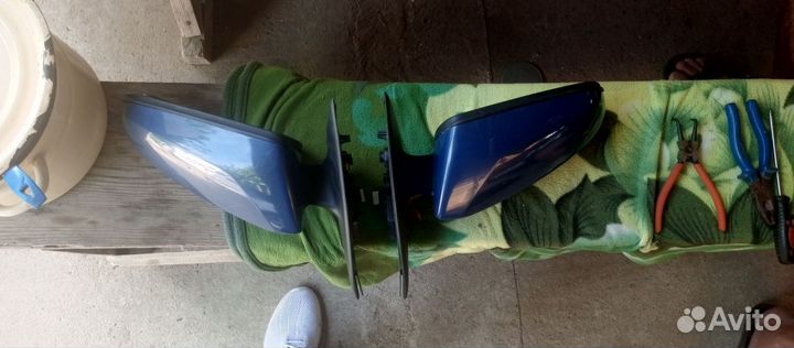 Зеркало заднего вида