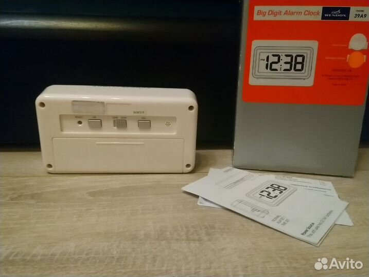Часы электронные с будильником