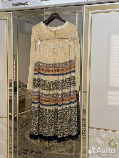 Женский костюм