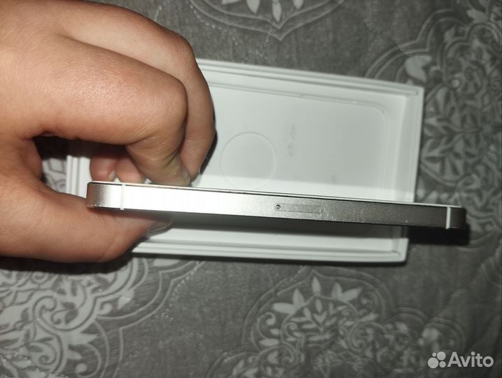 iPhone 5S, 16 ГБ