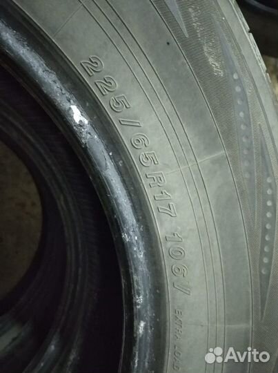 Yokohama BluEarth RV-02 225/65 R17