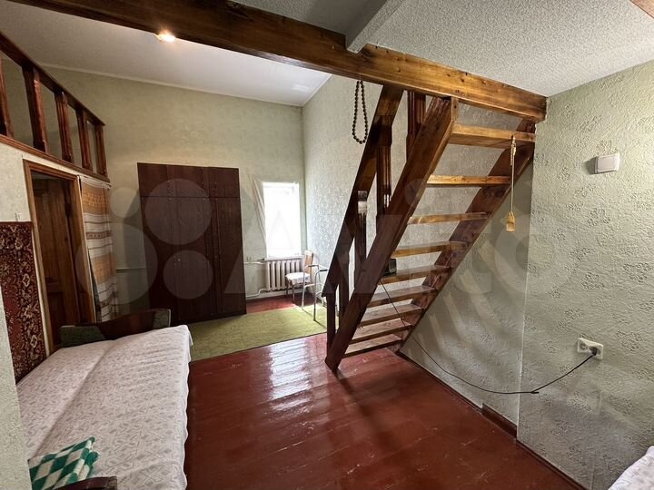 2-к. квартира, 65 м², 2/2 эт.