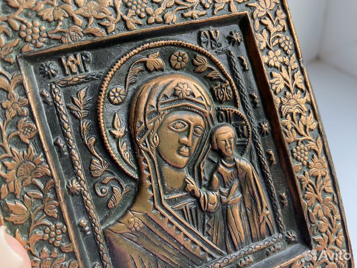 Иконы чеканка