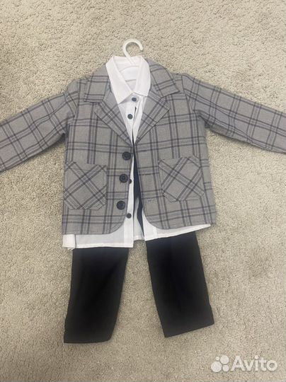 Школьный костюм