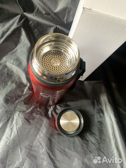 Термос Mercedes benz объем 0,75 л новый