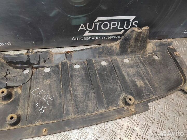 Пыльник бампера задний Seat Cordoba 1 1.4 APE 2001