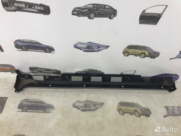 Накладка порога правая Toyota C-Hr