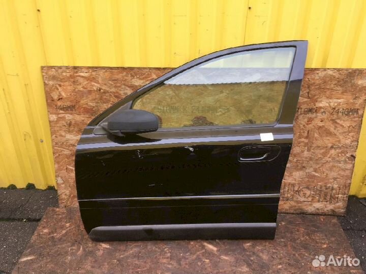 Дверь передняя левая Volvo V70 XC70 SW SZ