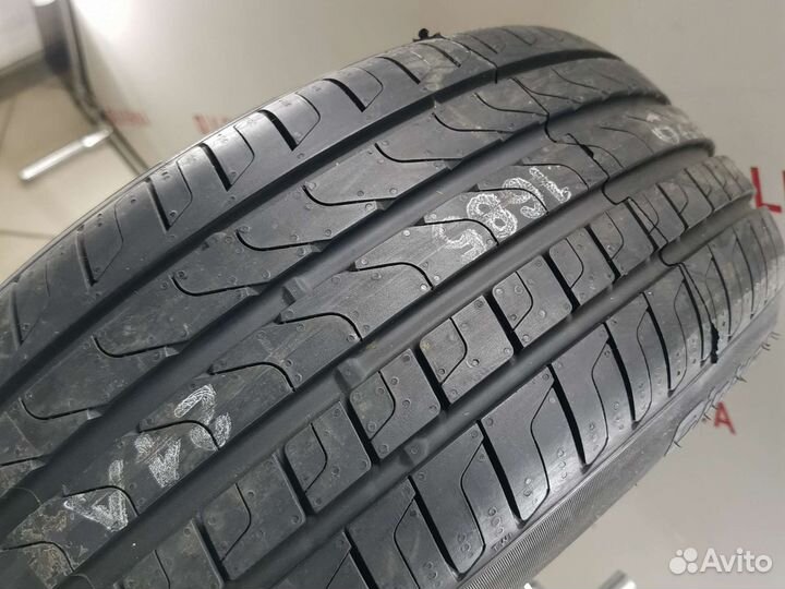 Pirelli Cinturato P7 215/55 R17 94V