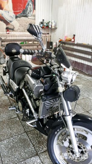 Мотоцикл yamaha V-MAX 1200