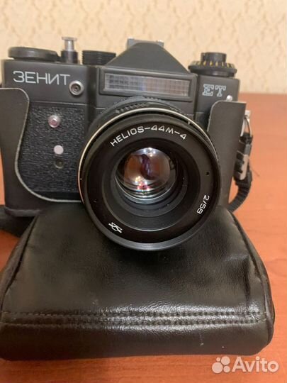Плёночный фотоаппарат Зенит