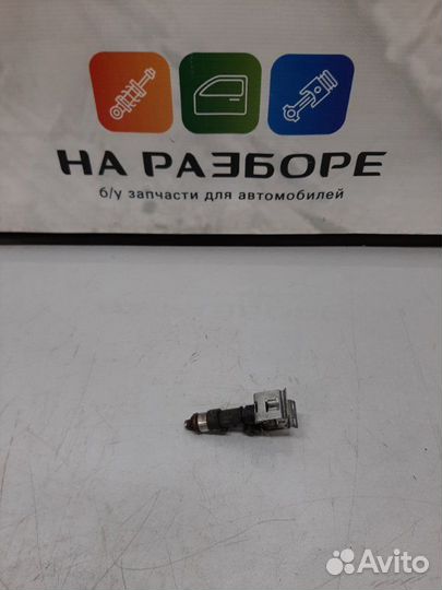 Форсунка Ford Focus CB8 iqdb 2013