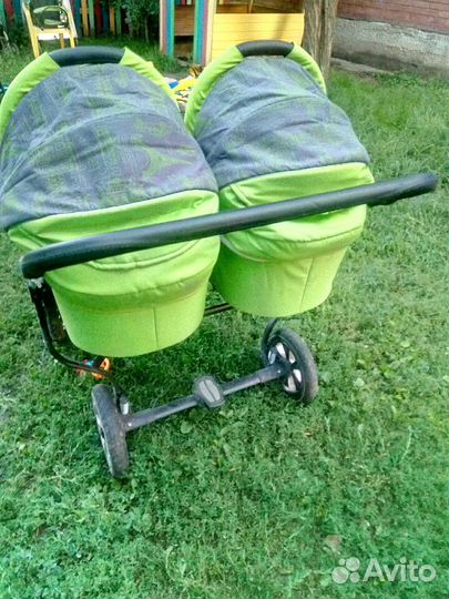 Коляска для двойни