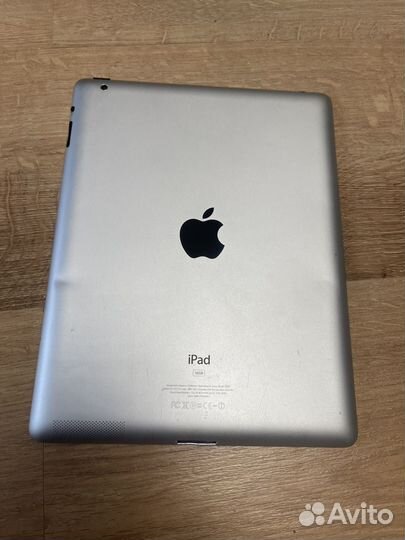 iPad 2; 16gb; wifi