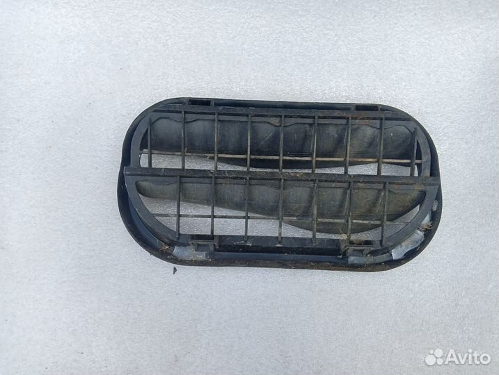 Клапан вентиляции крыла Volkswagen Polo