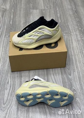 Кроссовки Adidas yeezy Boost 700 V3