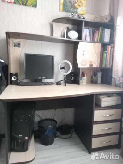 Компьютерный стол