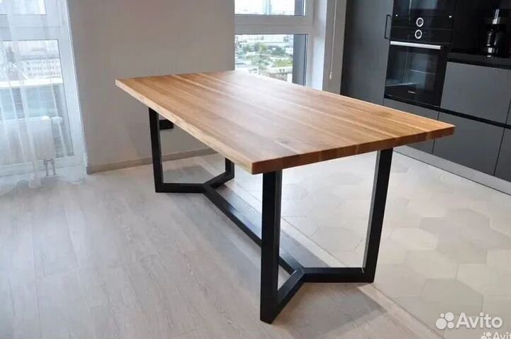 Стол письменный из массива для дома