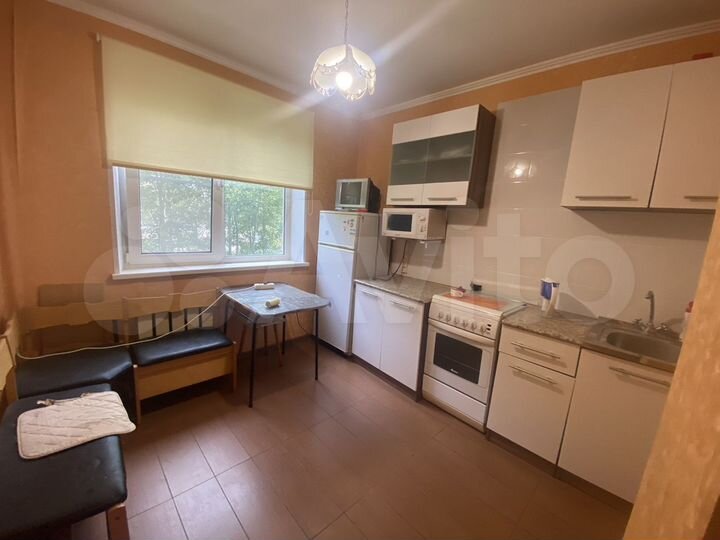 2-к. квартира, 52 м², 2/10 эт.