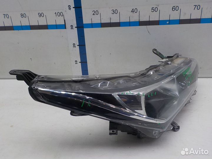 Б/У Б/У Фара правая 8113002L50 toyota