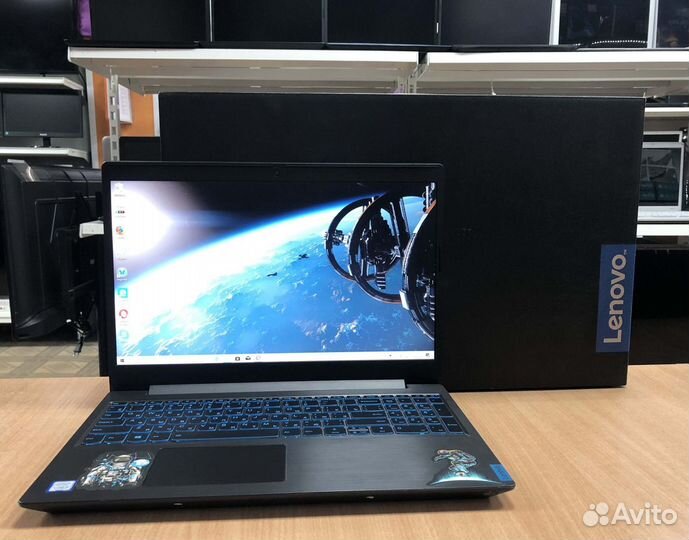 Lenovo/i5 9300/8GB/GTX1050/256GB SSD/15.6 IPS FHD