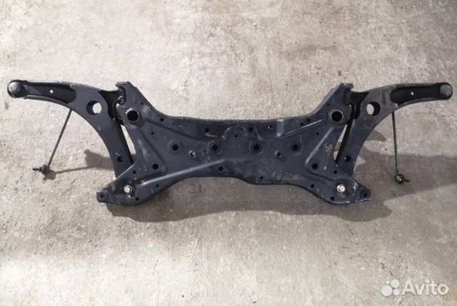 Балка передняя Mitsubishi delica d5