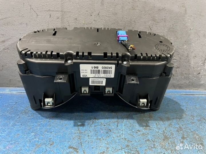 Щиток приборов Volkswagen Golf 6