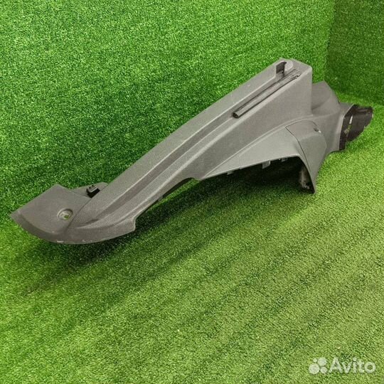 Обшивка отсека багажника правая Ford Focus 2 2007