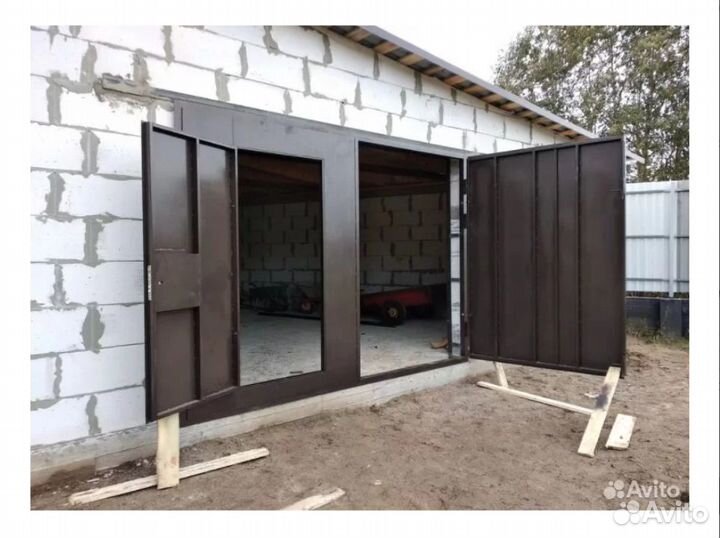 Утепленные гаражные ворота с калиткой 2-3 мм