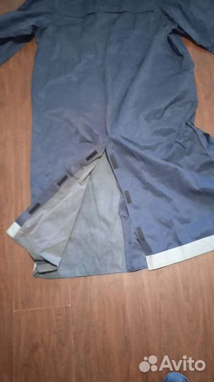 Плащ прорезиненный