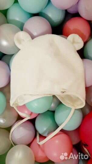 Шапки на девочку 3-6 месяцев